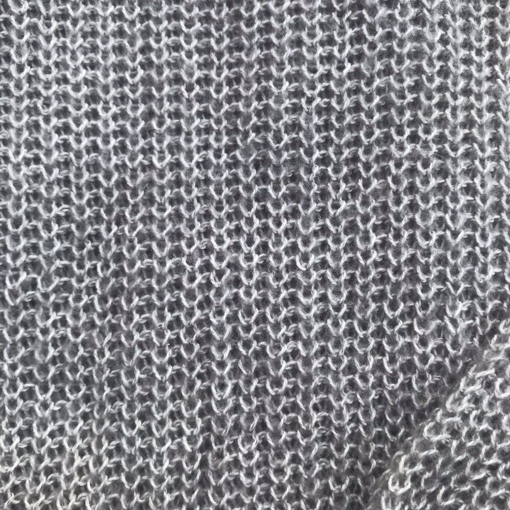 Tommy Hilfiger grey V neck - Picture 6 of 6